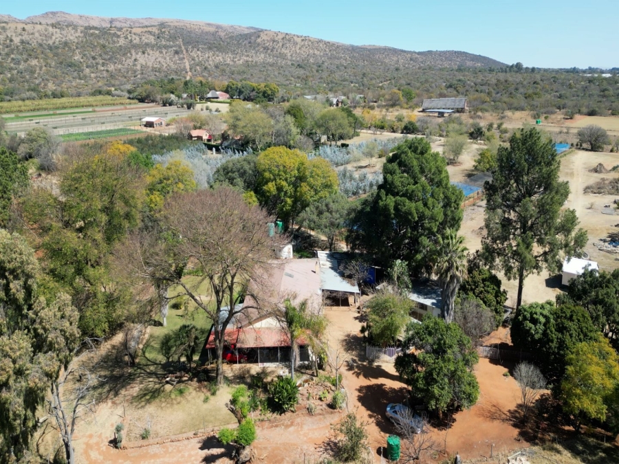 4 Bedroom Property for Sale in Hartbeespoort Rural North West